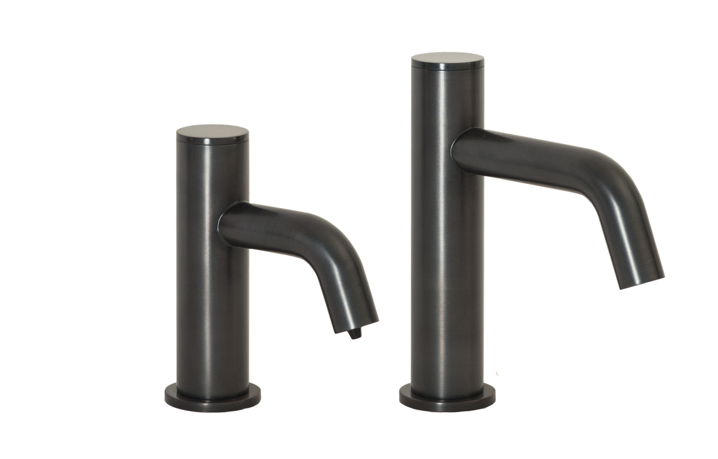 MP3260 Automatic Hands-Free Faucet with 6” Spout Reach and Automatic Soap Dispenser with 32oz. Bottle in Oil Rubbed Bronze